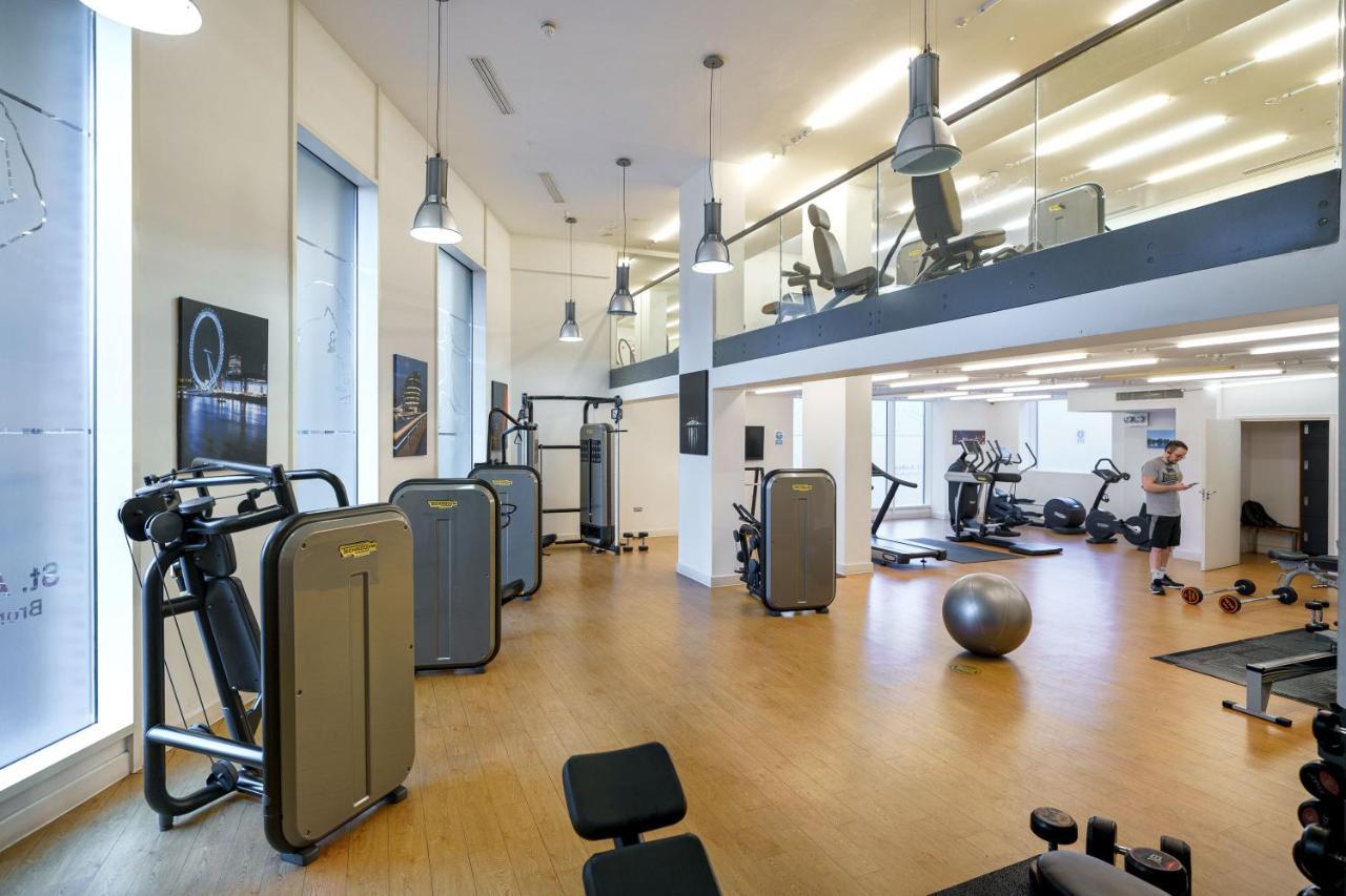 Stylish Fully-Equipped One Bedroom Apartment With Extra Sofa Bed, Free Secure Parking, Onsite Gym, 24Hr Security & Concierge Londra Exterior foto